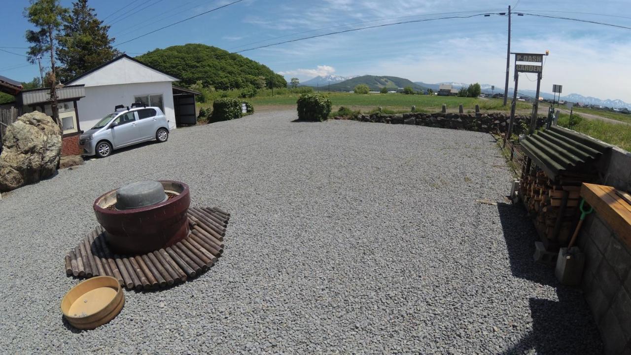 P-Dash Garden Backpackers Higashikawa Bagian luar foto